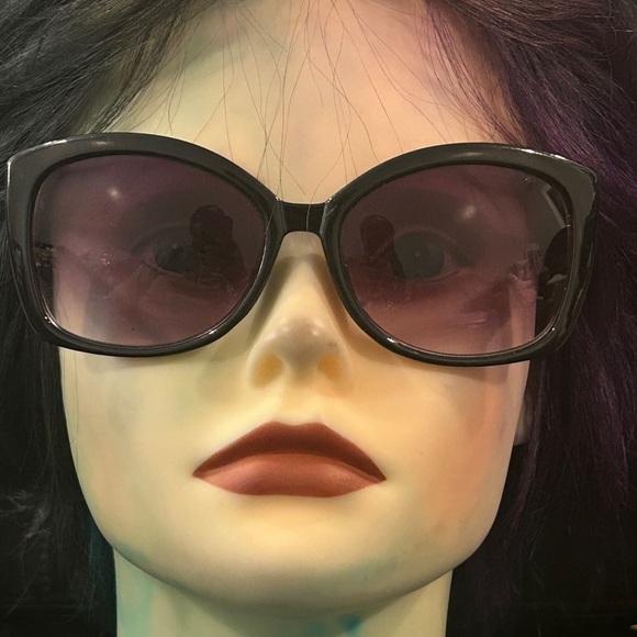 Lucky Brand Black Sunglasses main image 10